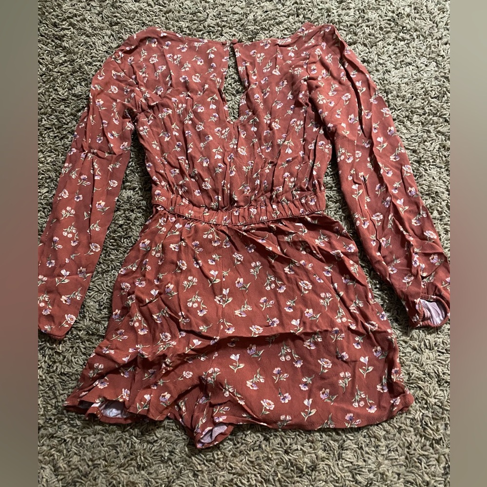 Women’s American Eagle Floral Romper - Picture 5 of 7